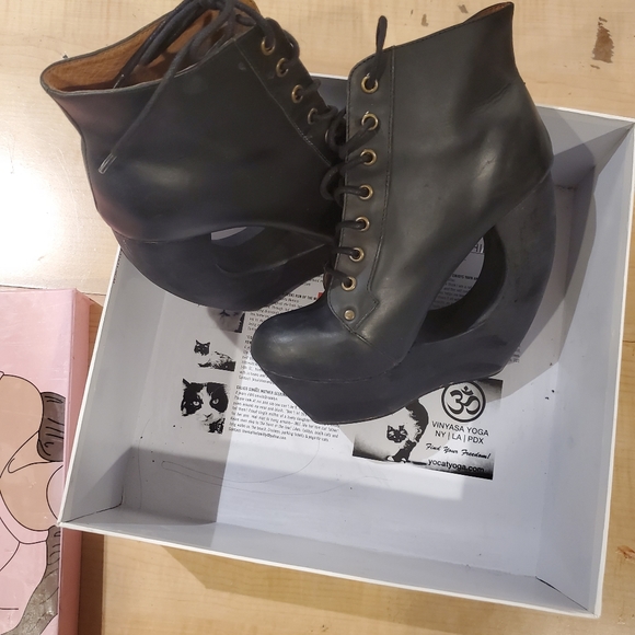 JEFFERY CAMPBELL - Picture 3 of 4